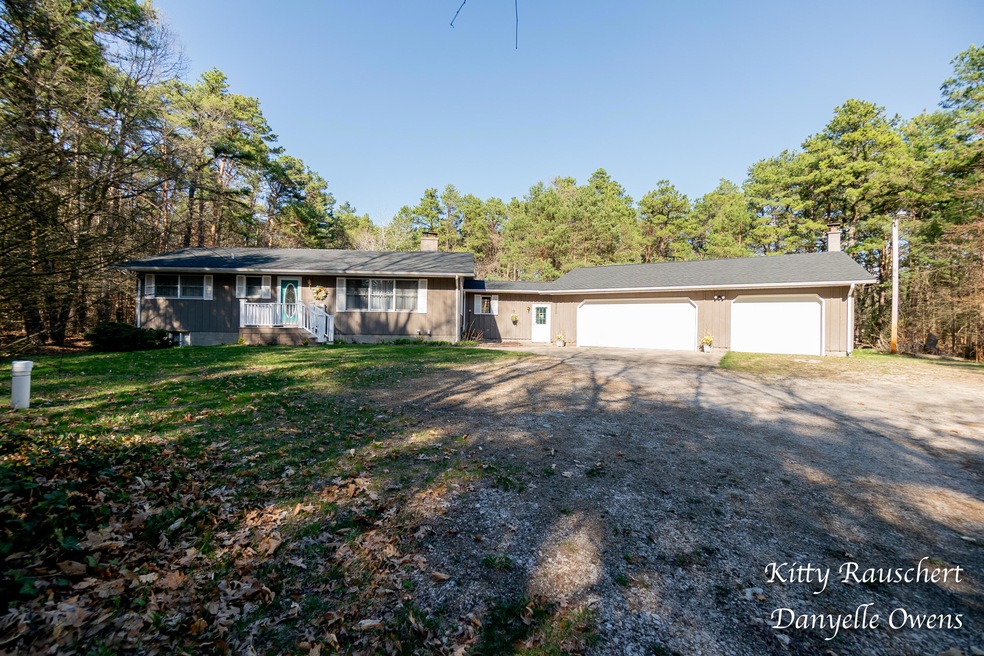 4570 E Porter-72