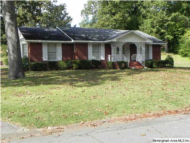 SKYVIEW ESTATES:  FULL BRICK ONE LEVEL HOME ON LAR