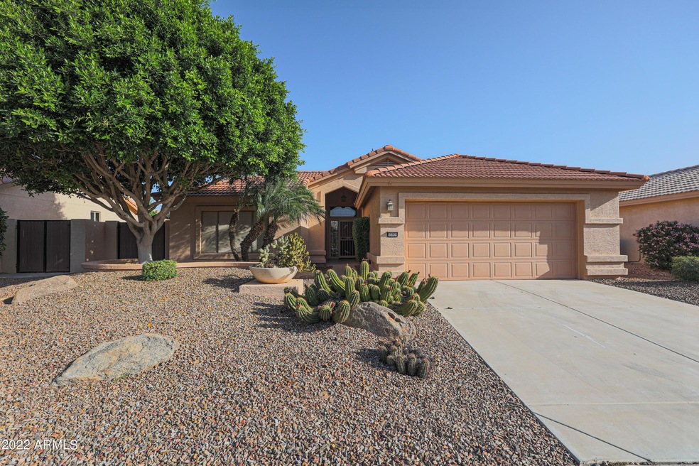 Great Curb Appeal!