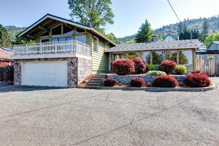 1749 NE Beverly Dr, Grants Pass, OR 97526 - photo 1