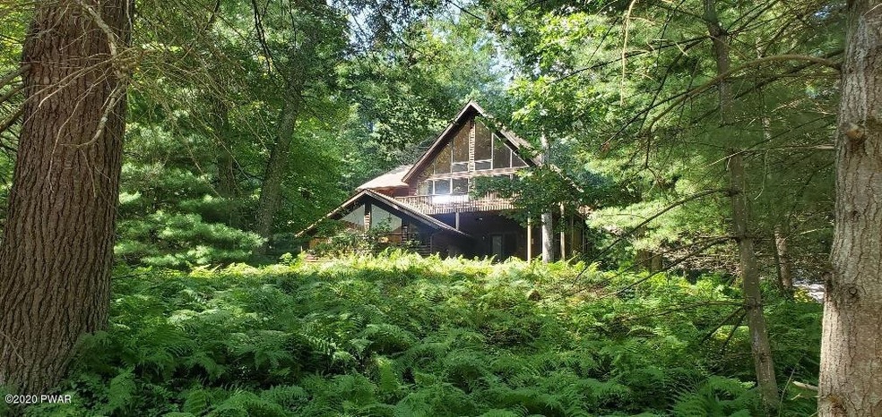 7 Willow's Ct, Hawley, PA 18428 - photo 1