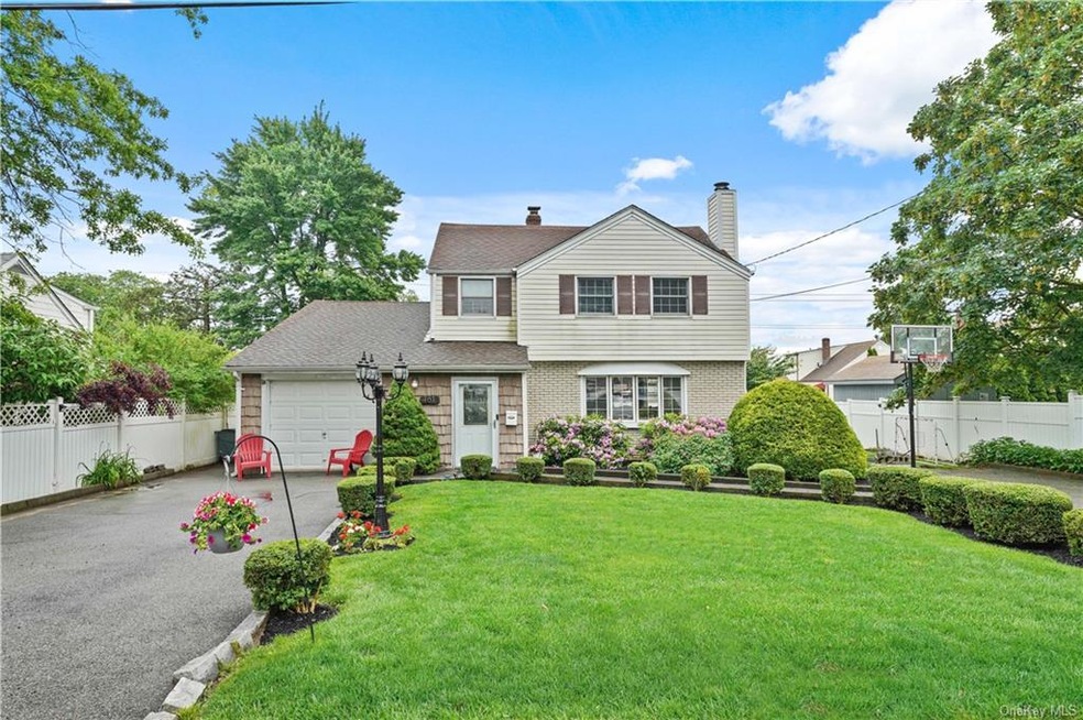 161 Whitman Rd, Yonkers, NY 10710 - photo 1