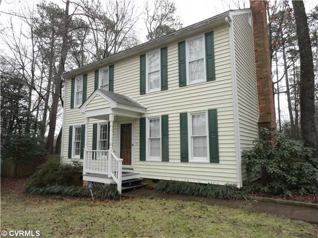 Exterior Front - Vinyl Sided 2 Story Colonial