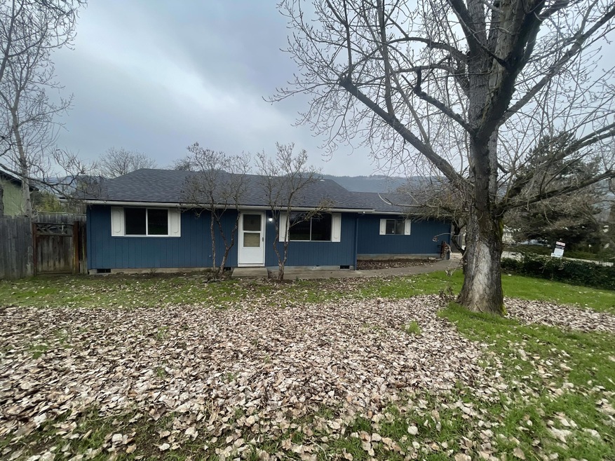 151 Milly Ave, Myrtle Creek, OR 97457 - photo 1