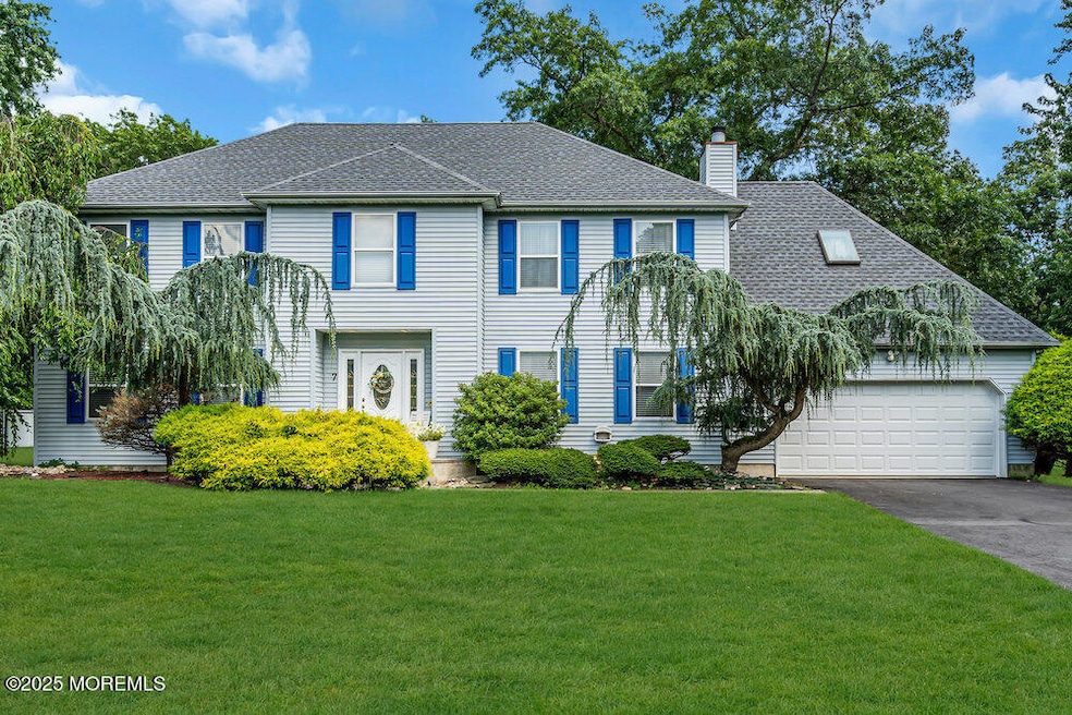 Sold $800,000 • Co-Listing Agent