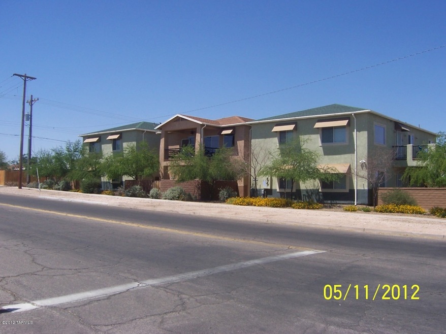 640 E Lester St unit 2, Tucson, AZ 85705 - photo 1
