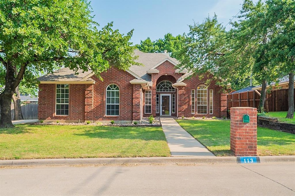 113 Marseille Dr, Hurst, TX 76054 - photo 1