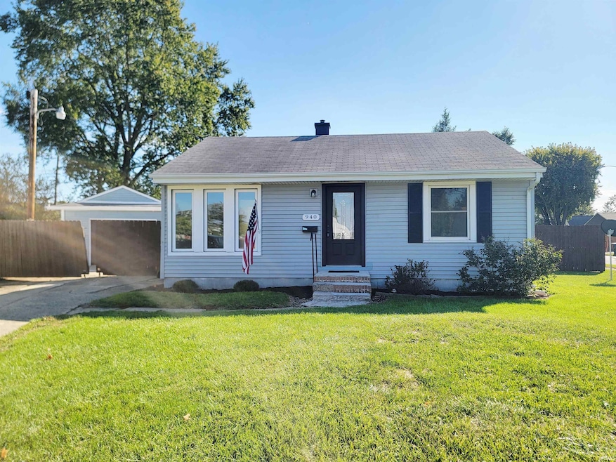 940 Fairway St, South Bend, IN 46619 - photo 1