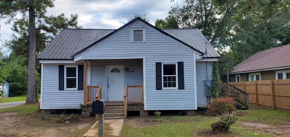 1229 N Stevens St, Thomasville, GA 31792 - photo 1