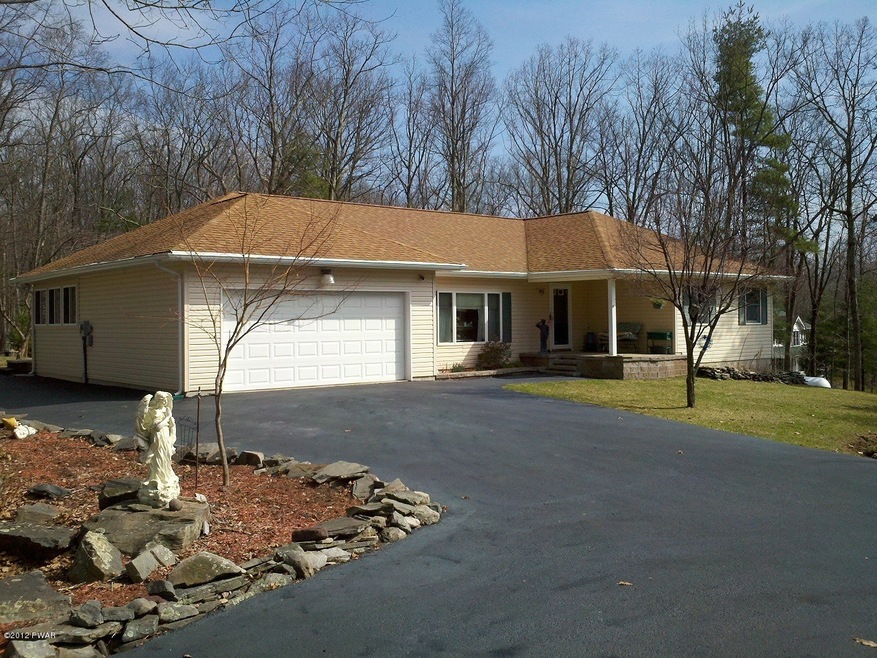 13 Holiday Dr, Hawley, PA 18428 - photo 1