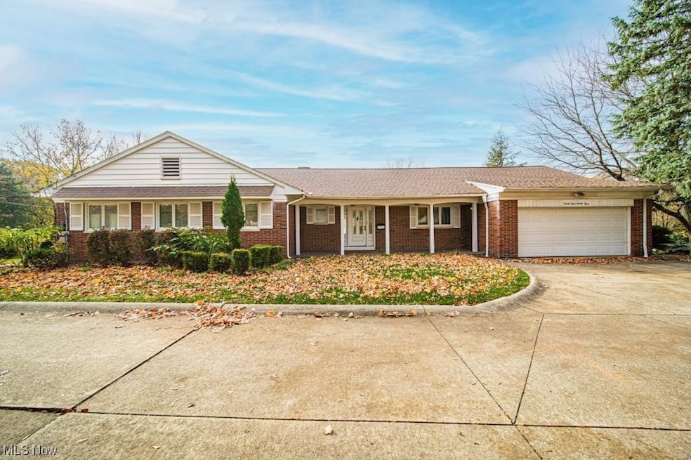 2323 Rockefeller Rd, Wickliffe, OH 44092 - photo 1