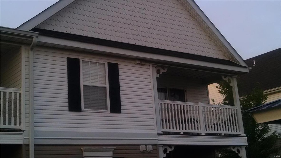 Front view of home