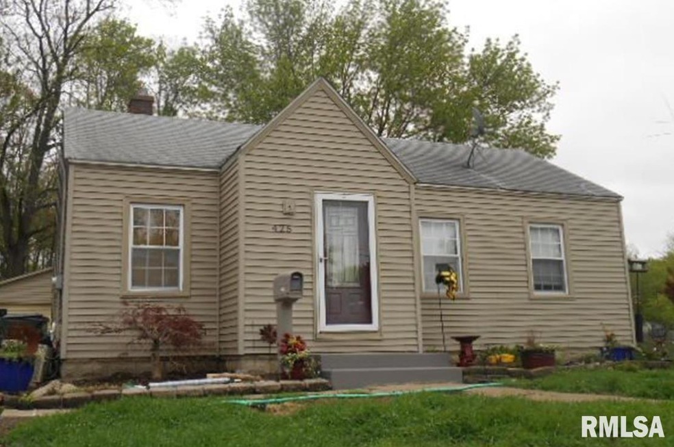 425 Waverly Rd, Davenport, IA 52804 - photo 1