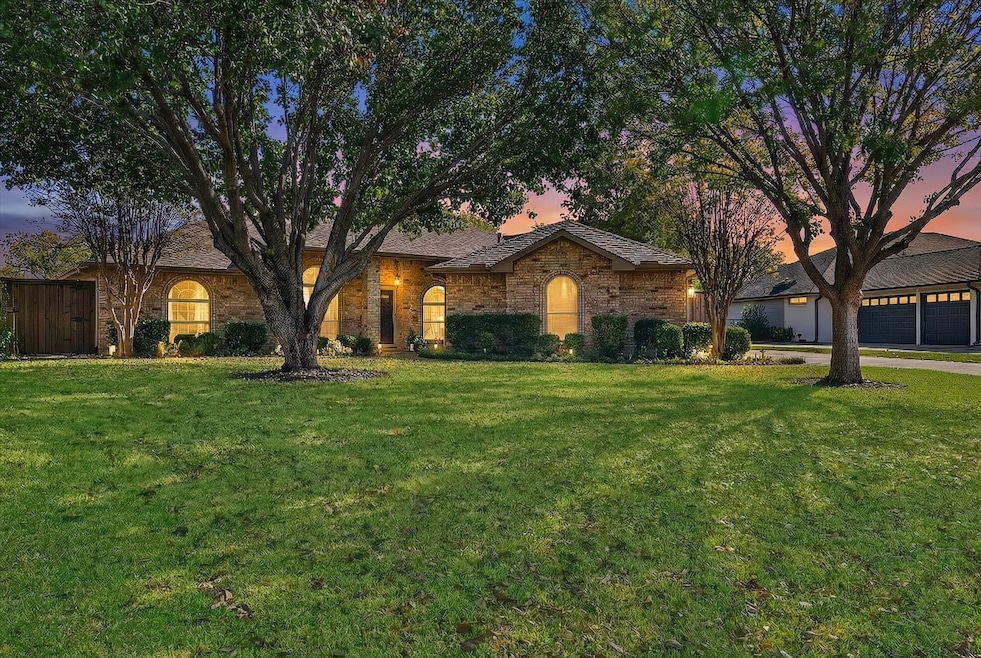 324 Hardwicke Ln, Little Elm, TX 75068 - photo 1