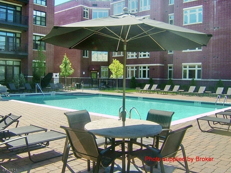 4429 Riverview Ave unit 429, Englewood, NJ 07631 - photo 1