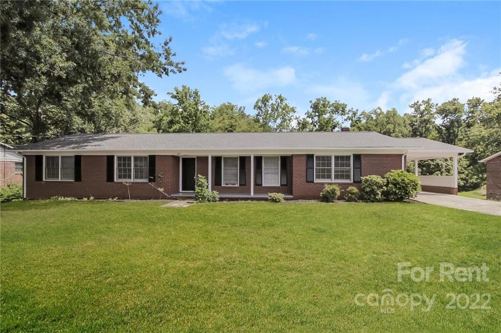 604 Brandon St, Statesville, NC 28677 - photo 1