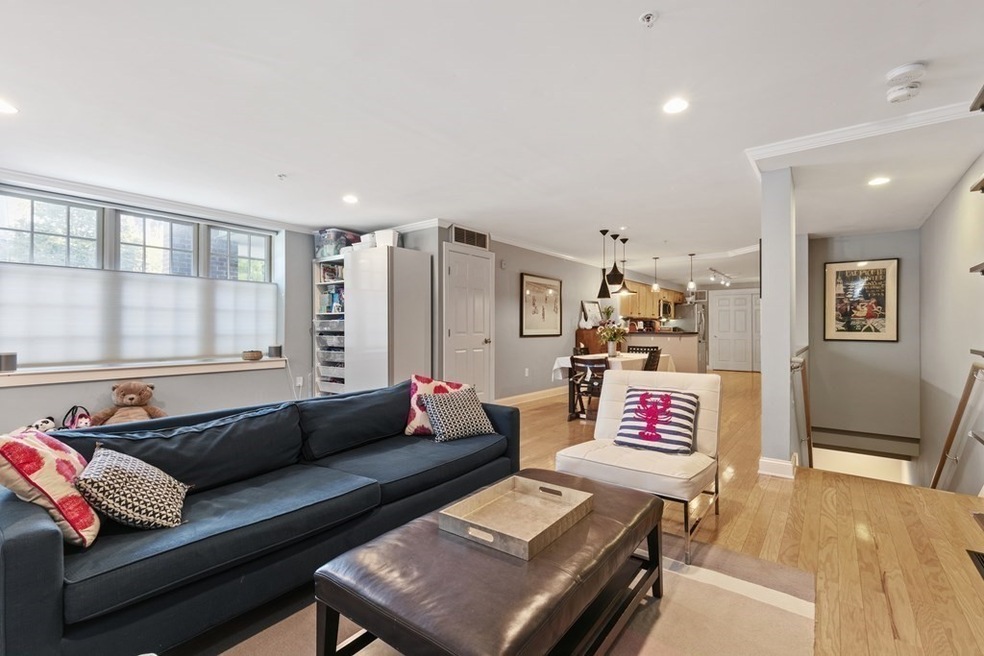 1 Russell St unit 105, Cambridge, MA 02140 - photo 1