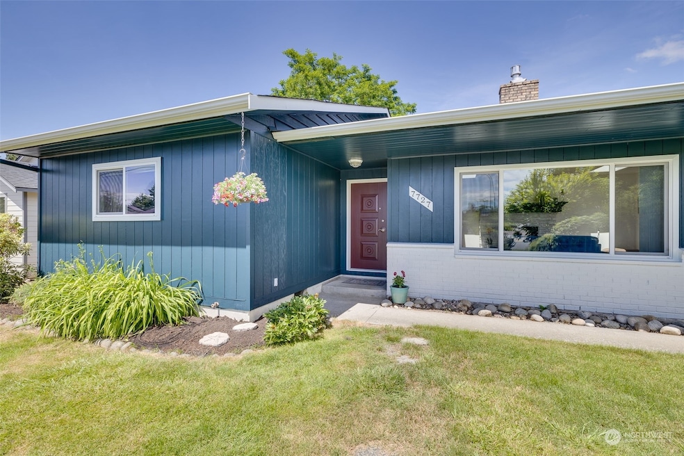 7727 272nd St NW, Stanwood, WA 98292 - photo 1