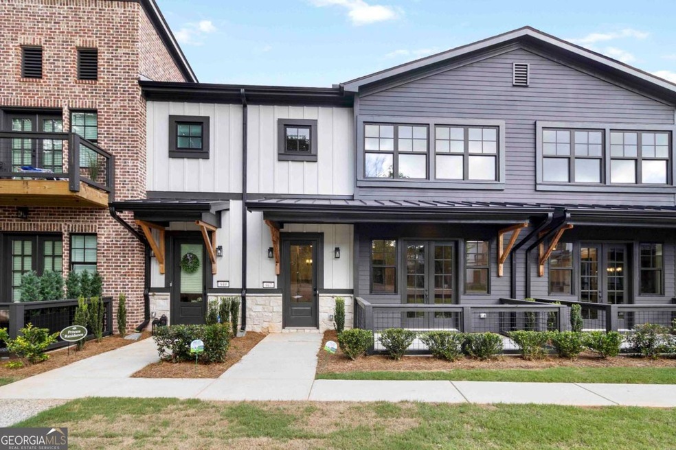 947 Willingham Dr unit 2, Hapeville, GA 30354 - photo 1