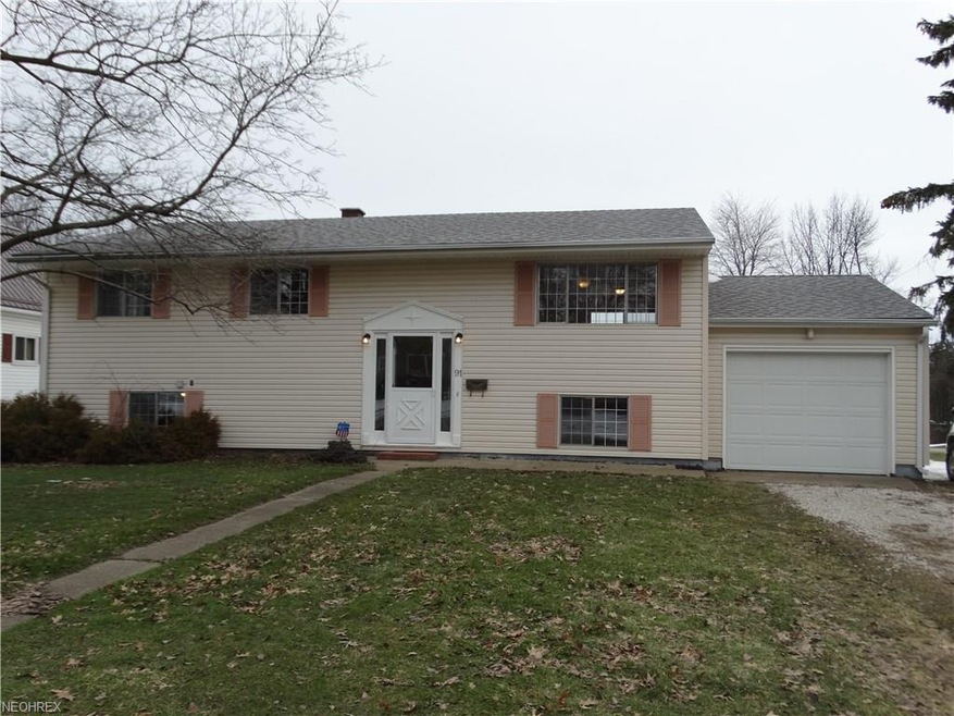 Jefferson Village, 3-4 bedroom bi-level, one car a
