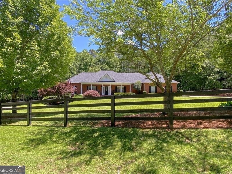 Magnificent curb appeal