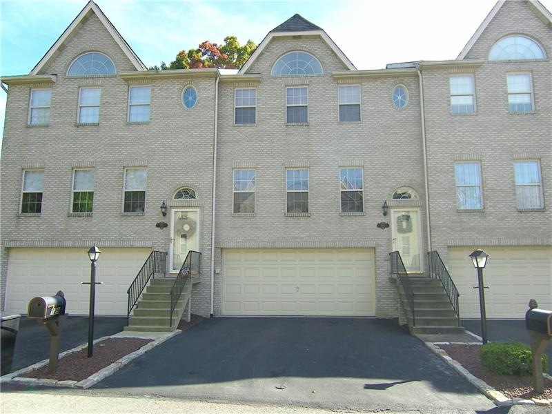 Exterior Front.  Extremely well maintained Communi