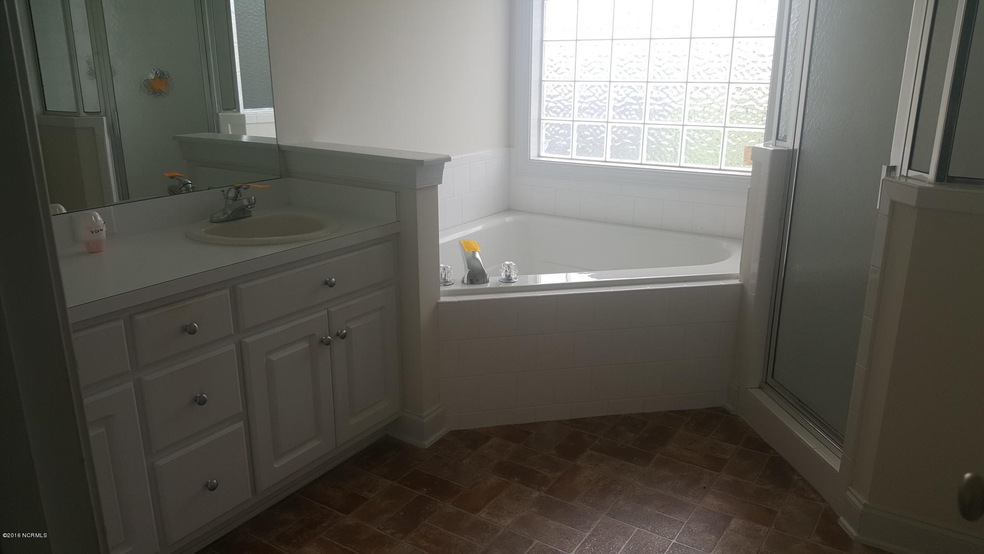 2024 Charterhouse Ln, Winterville, NC 28590 - photo 1