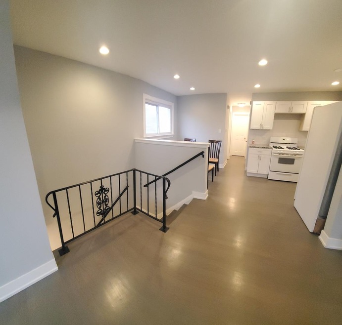 1514 East Ave unit 2, Berwyn, IL 60402 - photo 1