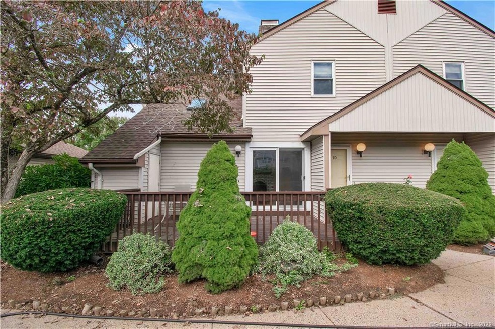 Stylish Condo in well maintained community!
