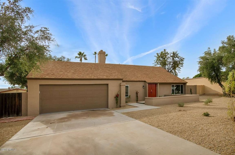 Great Curb Appeal!