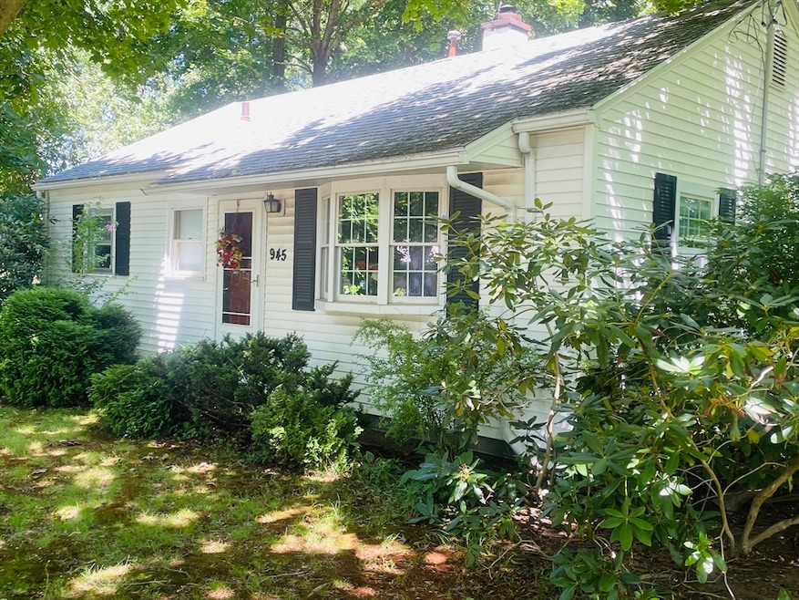 945 Main St, Hanover, MA 02339 - photo 1