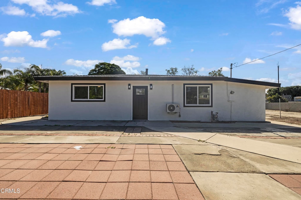 Under Contract $489,000