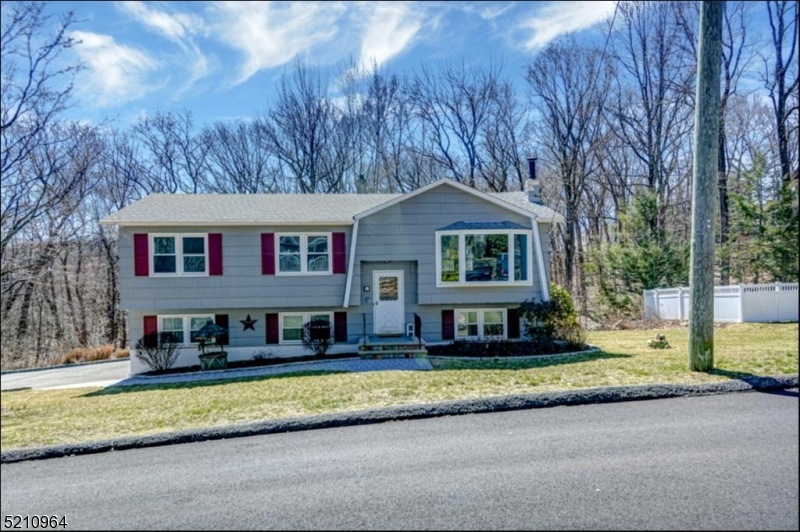 80 Laurie Rd, Landing, NJ 07850 - photo 1