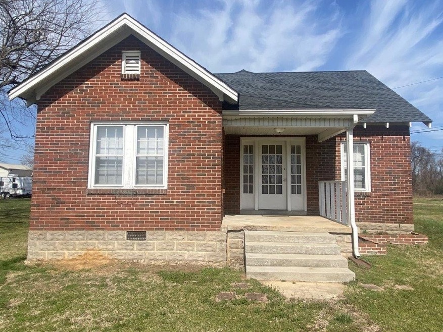 705 E Lane St, Shelbyville, TN 37160 - photo 1