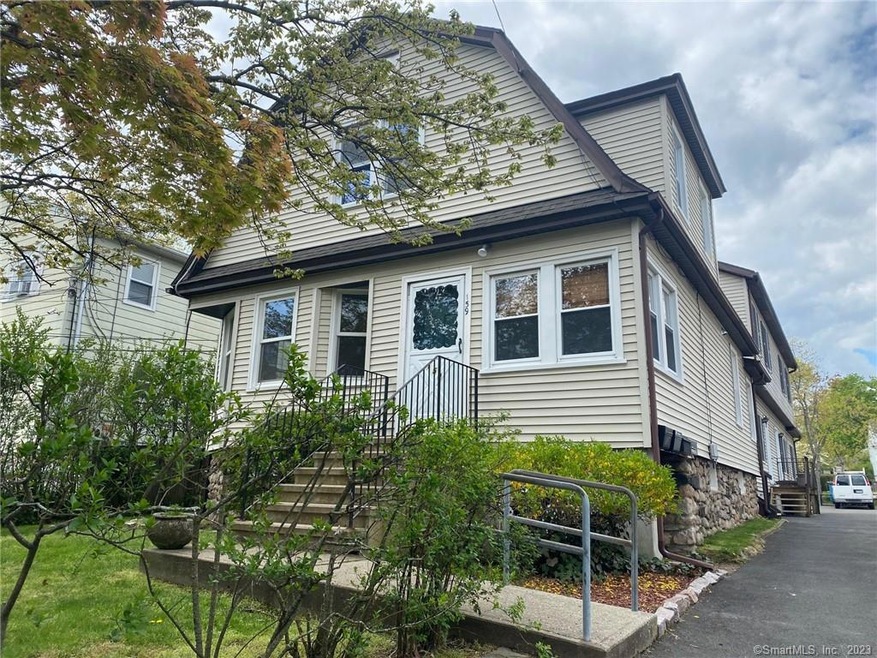 159 Seaside Ave unit 1, Stamford, CT 06902 - photo 1