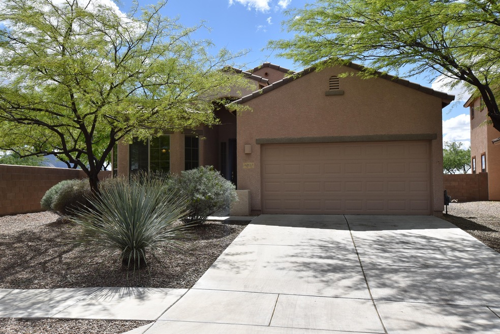 Front View of 12823 N. Bloomington Loop
