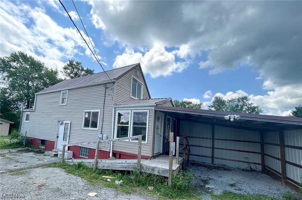 46201 Wyoming Ave, East Liverpool, OH 43920 - photo 1