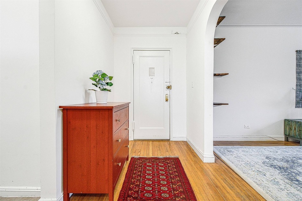 11031 73rd Rd unit 4P, Forest Hills, NY 11375 - photo 1