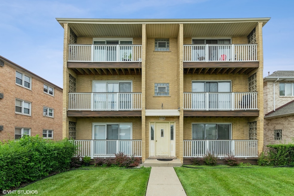 unlisted-address, Bridgeview, IL 60455 - photo 1