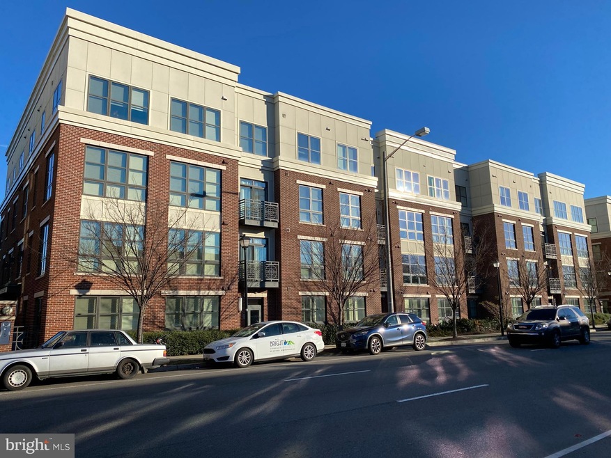 815 N Patrick St unit 309, Alexandria, VA 22314 - photo 1