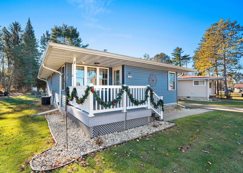 13160 Parkway Rd, Pound, WI 54161 - photo 1