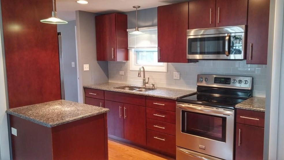 29 2nd Ave, Westfield, MA 01085 - photo 1