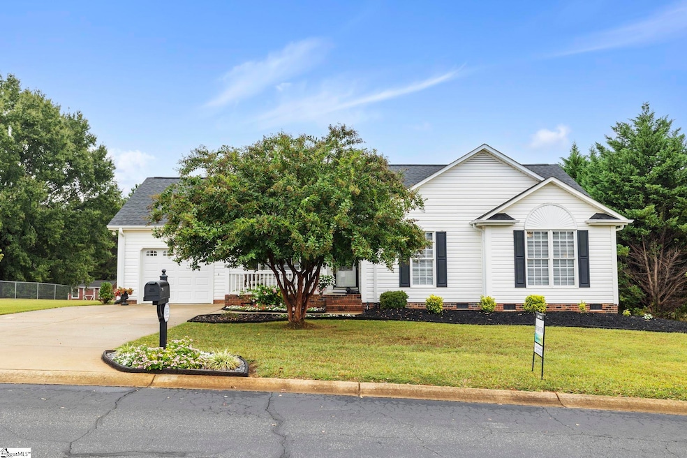 131 Chandler Downs Trail, Inman, SC 29349 - photo 1