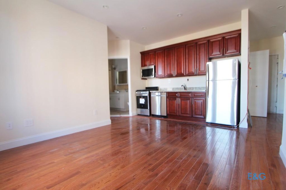 390 Wadsworth Ave unit 5G, New York, NY 10040 - photo 1