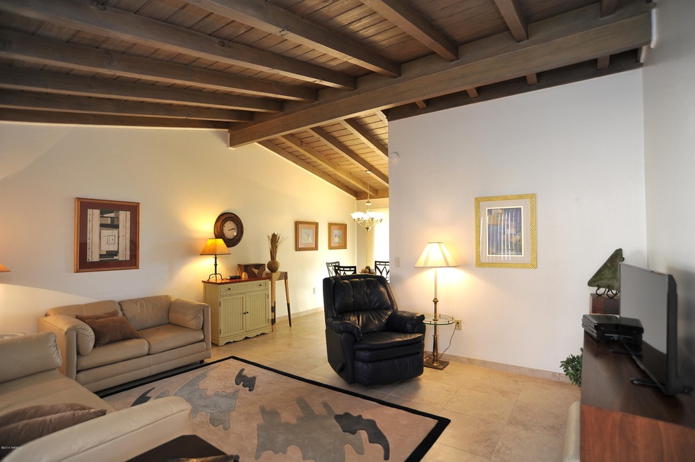Shows like a model home!