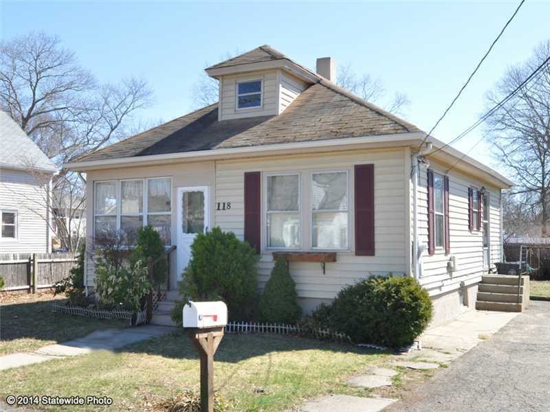 118 Manning St, Warwick, RI 02889 - photo 1