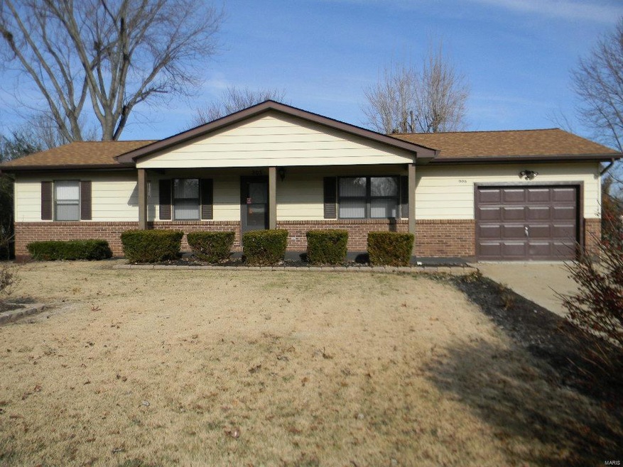 305 Walter St, Farmington, MO 63640 - photo 1