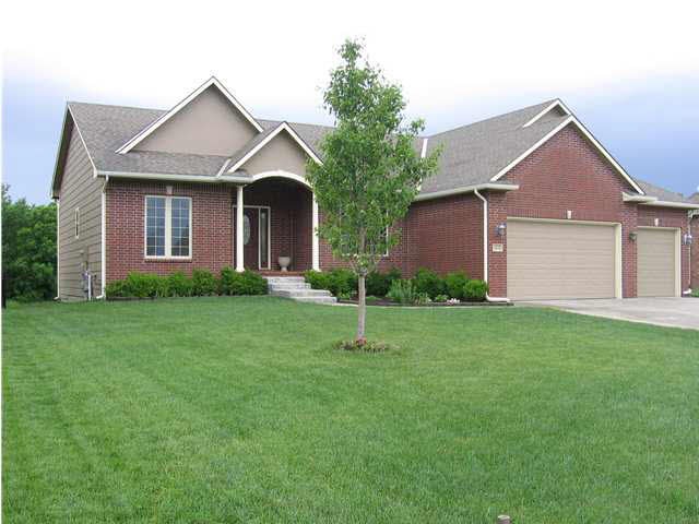 2521 N. Graystone Cir. in Monarch Landing