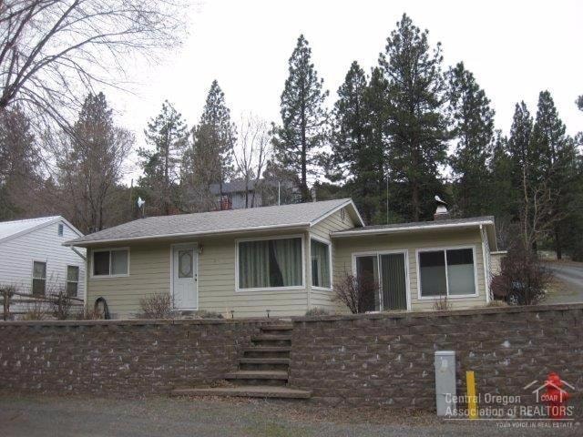 217 N Humbolt St, Canyon City, OR 97820 - photo 1