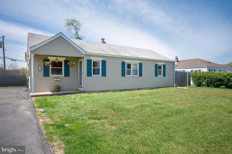 804 Garnet Rd, Wilmington, DE 19804 - photo 1